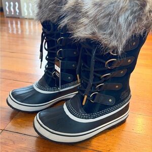 Sorel Black and White Winter Boots with Faux Fur